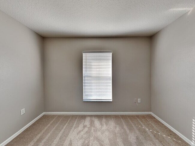 Building Photo - 1388 N Platte Ct