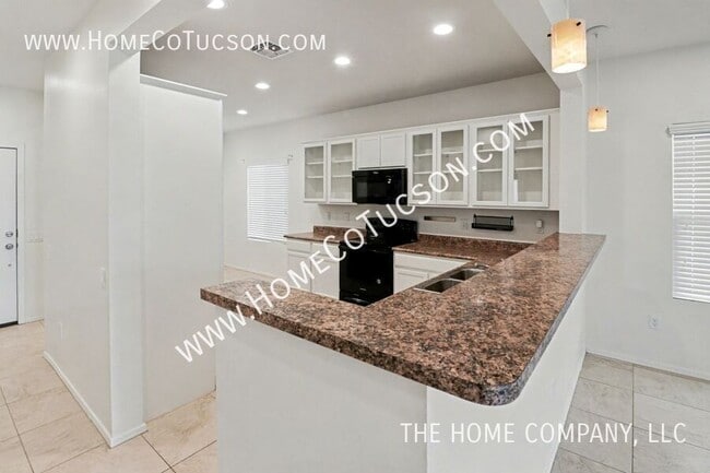 Building Photo - 34584 S Bronco Dr