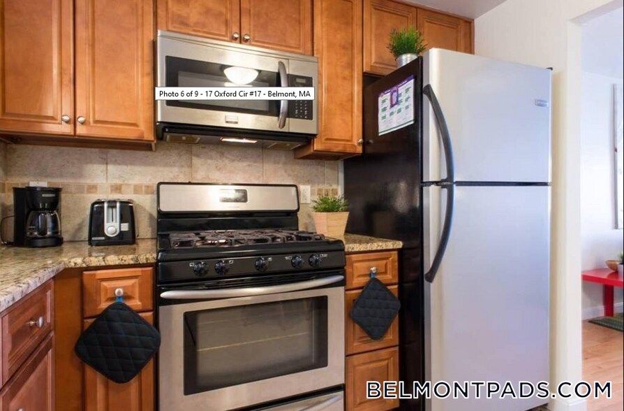 Building Photo - 17 Oxford Cir