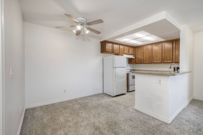 Building Photo - Gated Community - Ready To Go