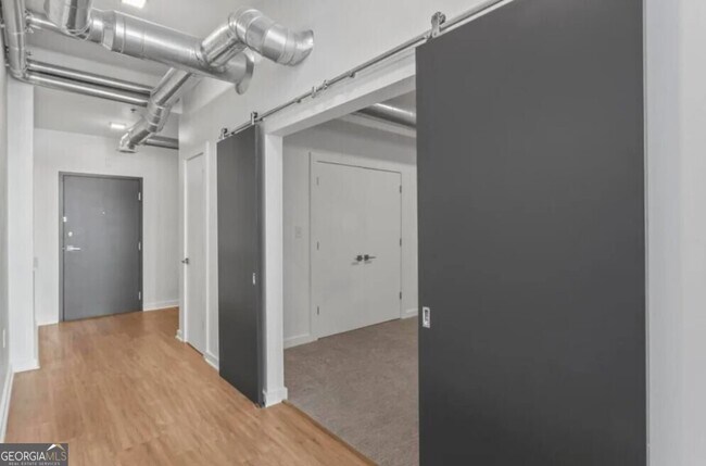 Building Photo - 230 18th St NW