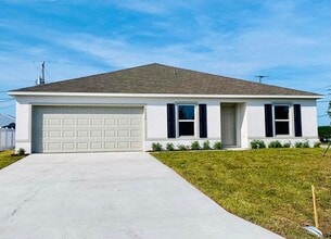 Building Photo - 4602 SW Quezon St