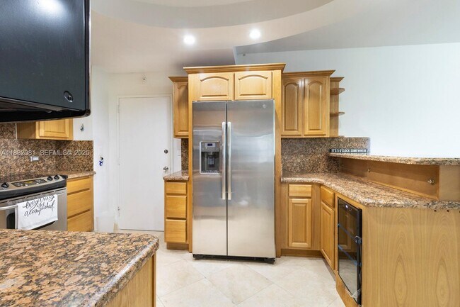 Building Photo - 3 Island Ave