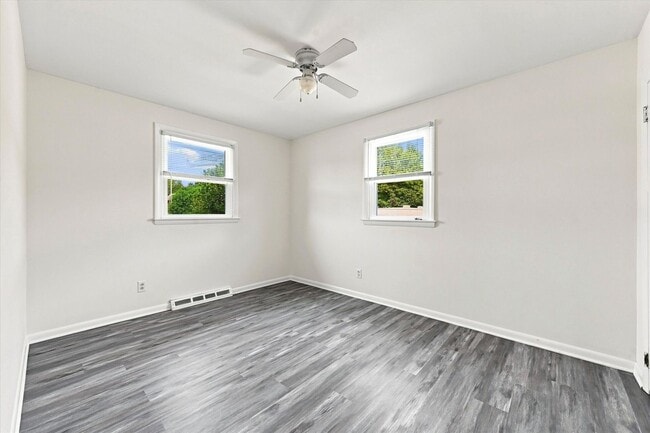 Building Photo - 2314 Frann Dr