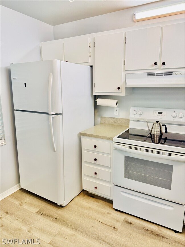 Building Photo - 2750 Kings Lake Blvd