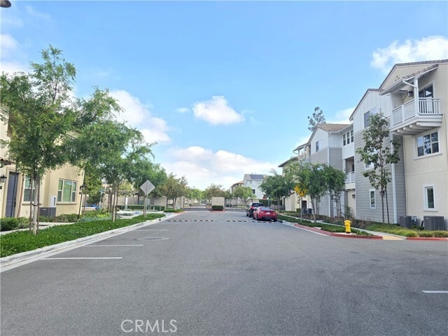 Building Photo - 336 Lantana Dr