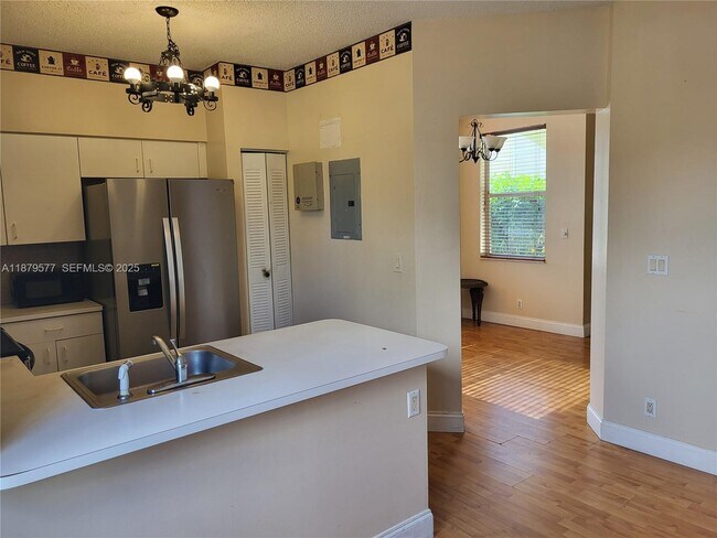 Building Photo - 820 NE 212th Terrace