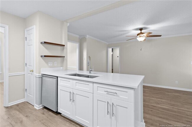 Building Photo - 2713 Leabrook Dr