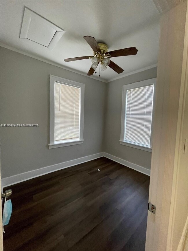 Building Photo - 3364 SW 2nd St