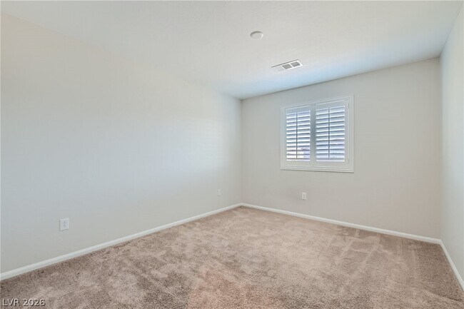 Building Photo - 17 Pivot Ave