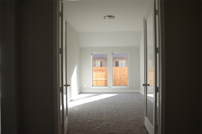 Building Photo - 10511 Forfar Ln