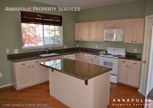 Building Photo - 2701 Thornbrook Ct