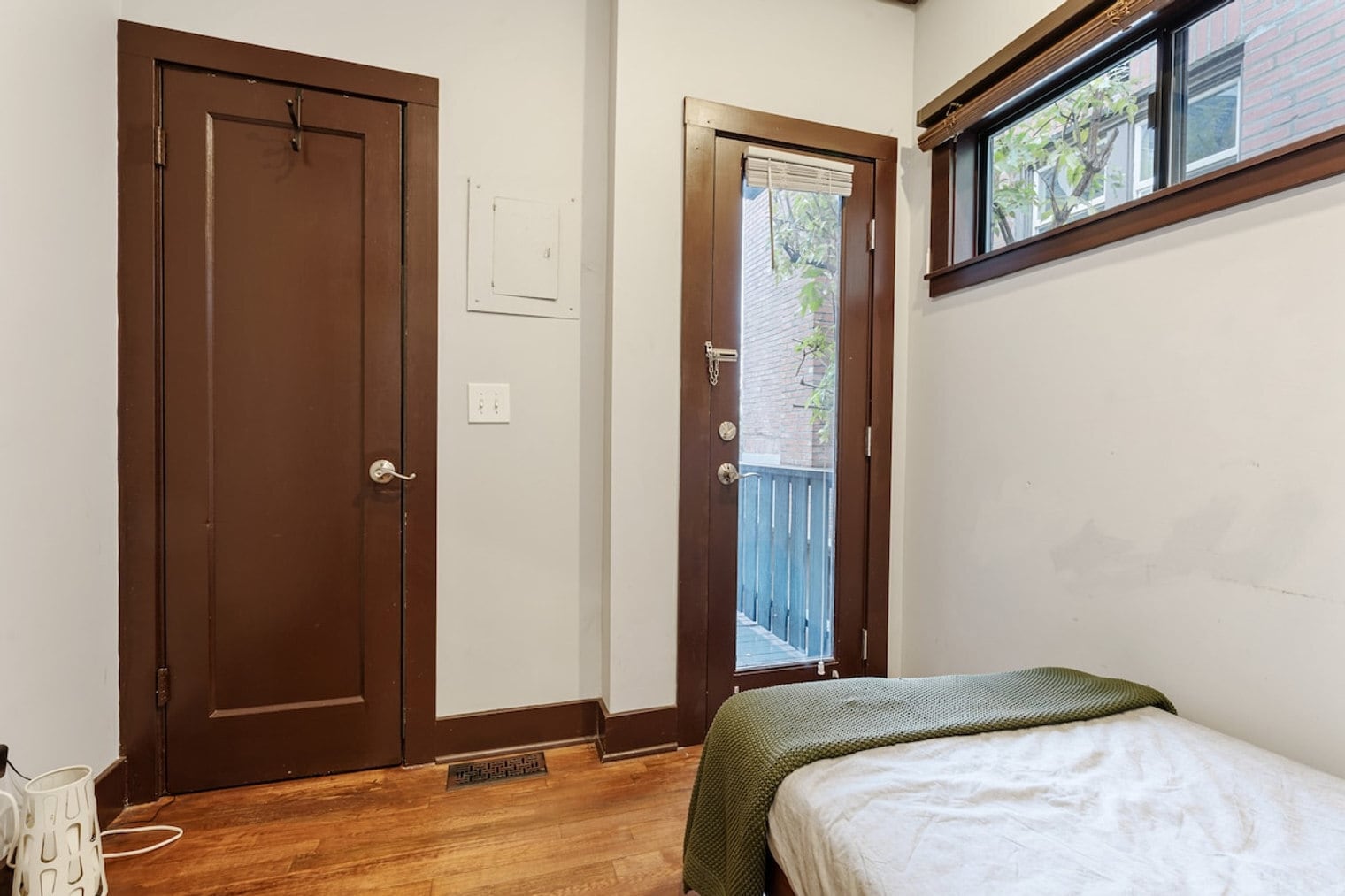 Building Photo - 1208 E Thomas St