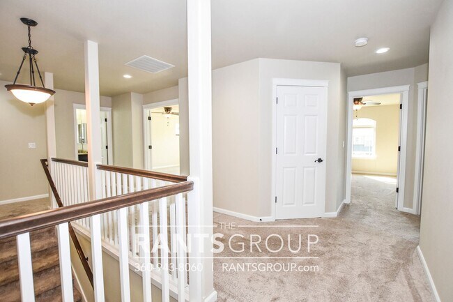 Building Photo - 4 br, 2.5 bath House - 4000 Amelia Ct NE