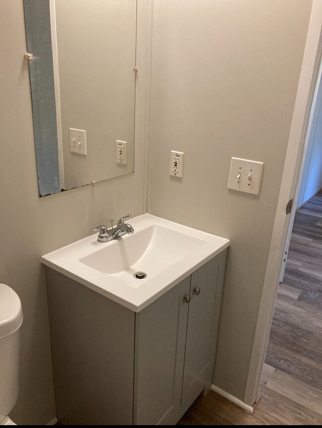 Building Photo - 103 Wade Rd