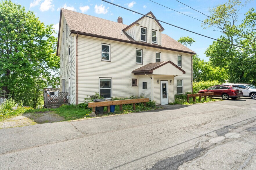 Primary Photo - 12 Folger Ave