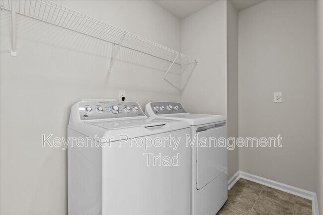 Building Photo - 1288 Maple Br Cir