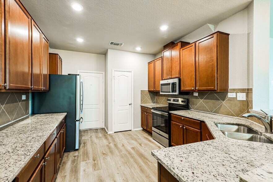 Building Photo - 6315 Gerber Mdw