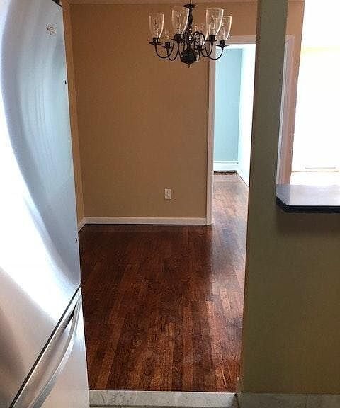 Building Photo - "Charming 3-Bedroom Oasis with 2 Full Bath...