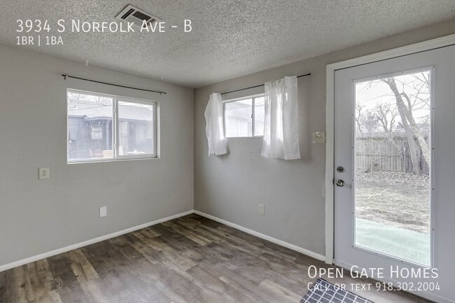 Building Photo - 3934 S Norfolk Ave