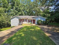 Building Photo - 2460 Washington St