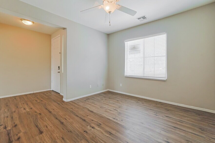 Building Photo - 38241 W Padilla St