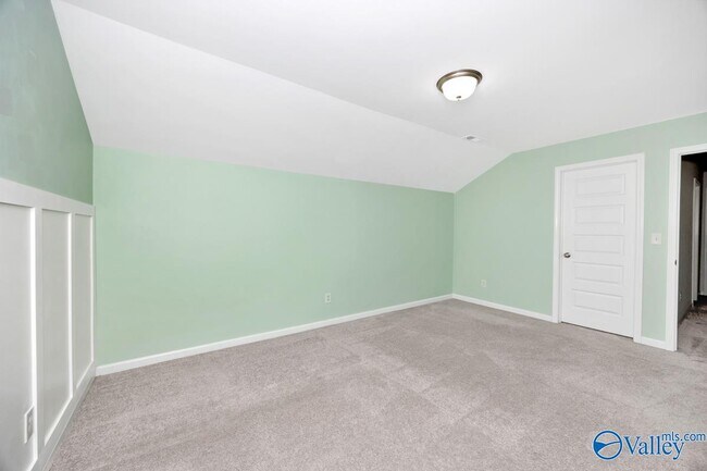 Building Photo - 171 Kingswood Dr