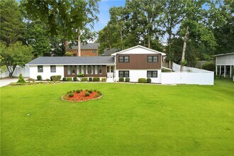 Building Photo - 2220 Spring Mill Cove