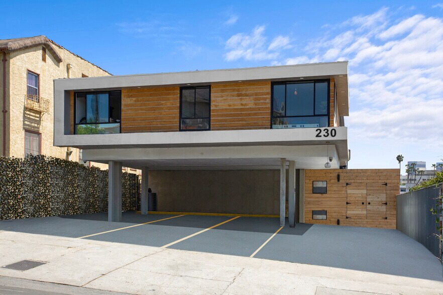 Building Photo - 230 S Carondelet St