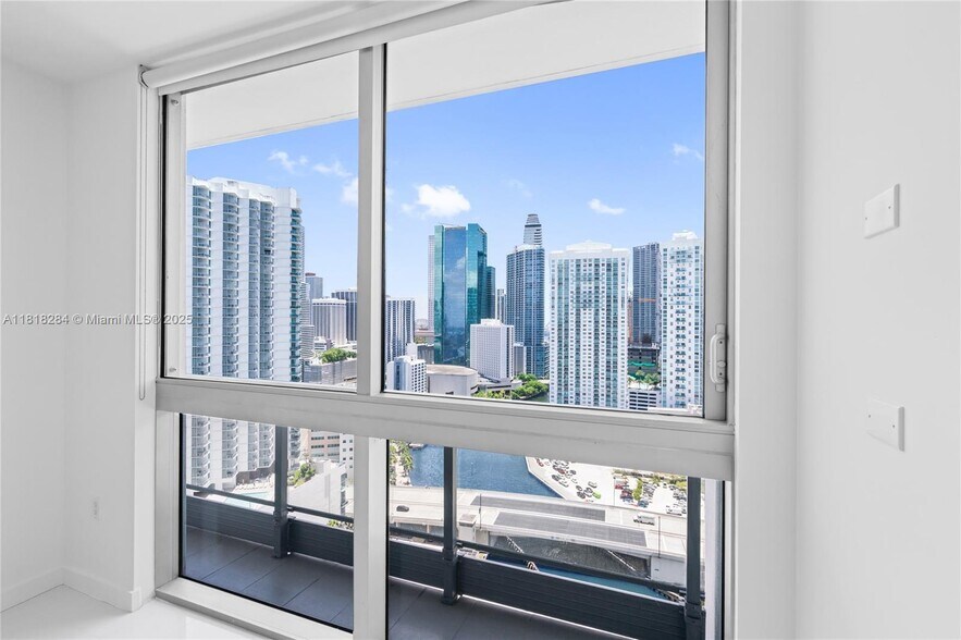 Building Photo - 1300 S Miami Ave