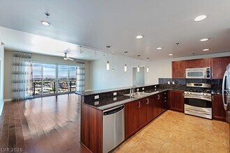 Building Photo - 150 S Las Vegas Blvd