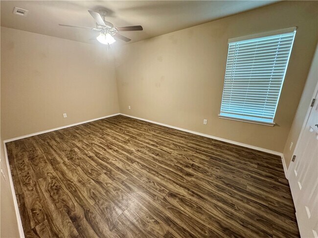 Building Photo - 1020 Clearspring Ct
