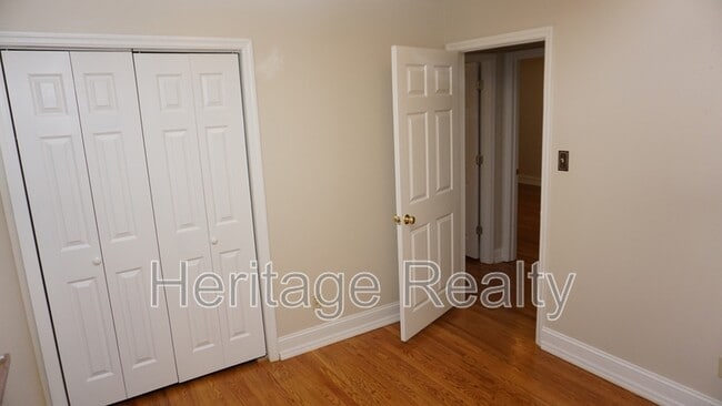 Building Photo - 529 Bardon Rd NW