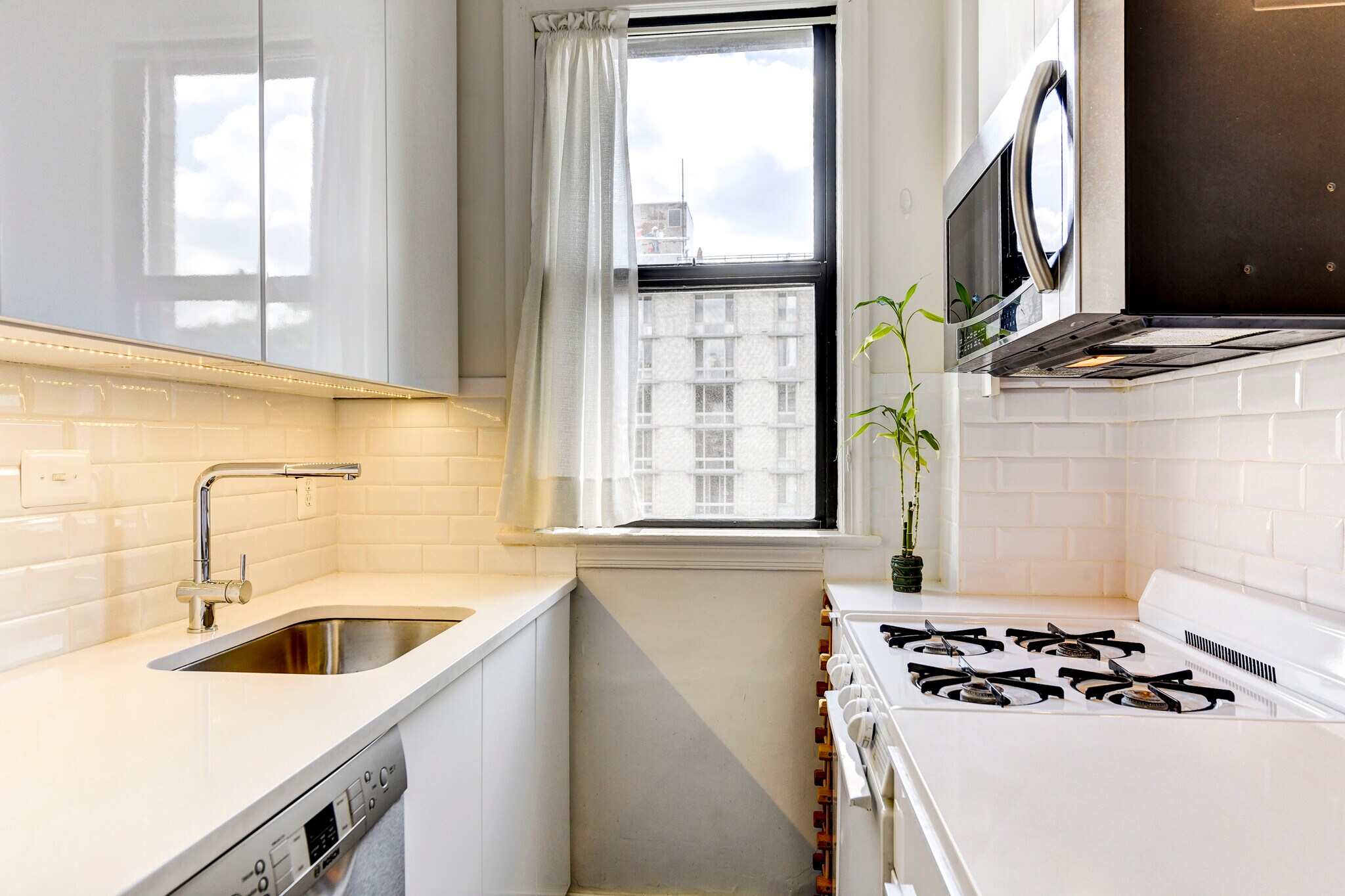 Building Photo - 2515 K St NW