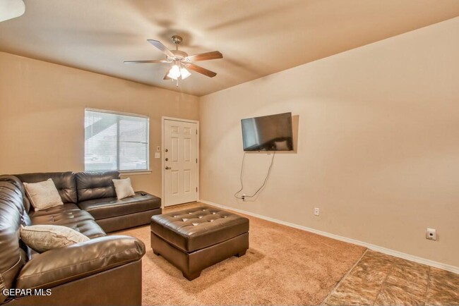 Building Photo - 14300 Gil Reyes Dr