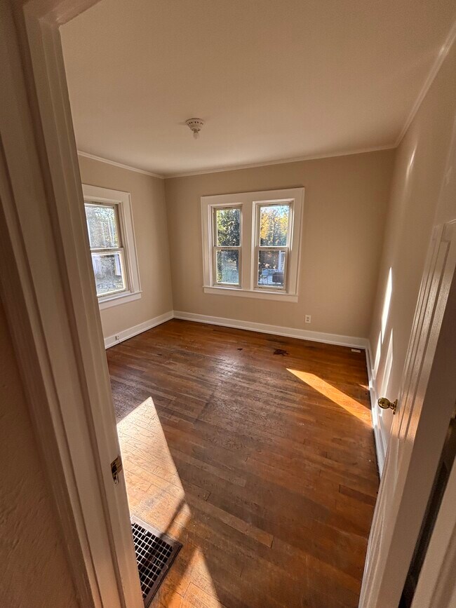 Building Photo - 1110 Orlando Pl