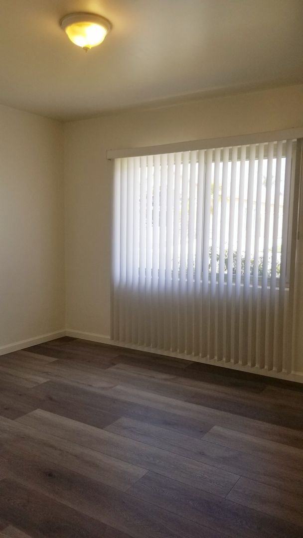 Building Photo - Cozy 2 bedroom and 1 bathroom near Port Hueneme Beach!