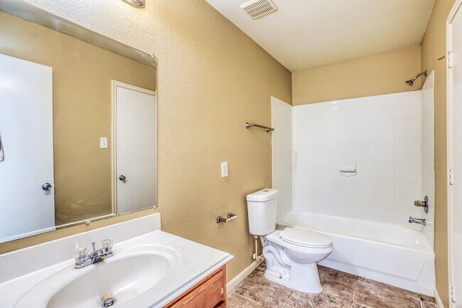 Building Photo - 20826 Bonham Park Ln