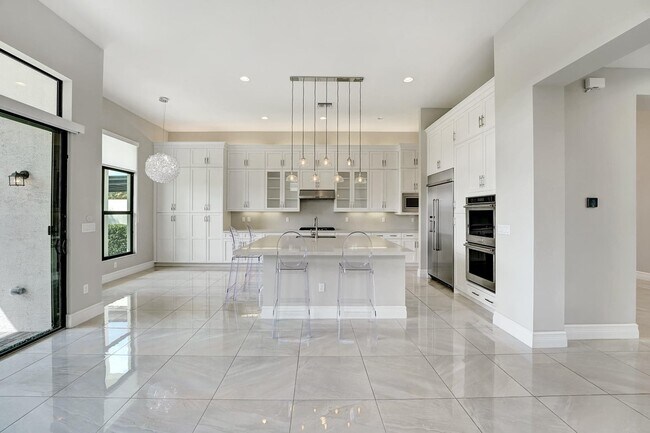 Building Photo - 16317 Cabernet Dr