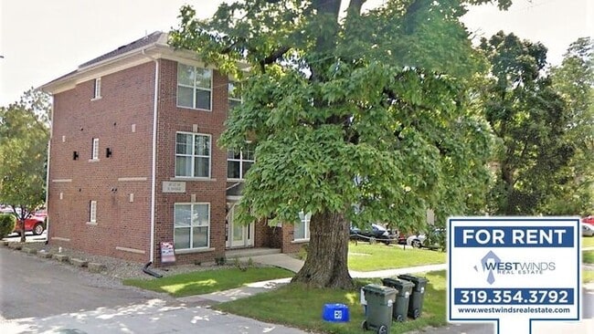 Building Photo - $2,695 |ROOMATE WANTED| 4 Bedroom, 2 Bathroom 2nd Floor Condo | Available for a January 5th, 2026...