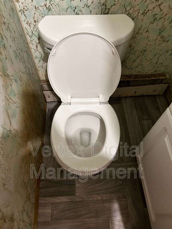 Building Photo - 221 Pine St