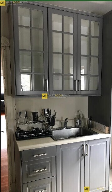 Building Photo - 5 Lowden Ave