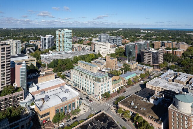 Aerial Photo - Evanston Galleria Bldg