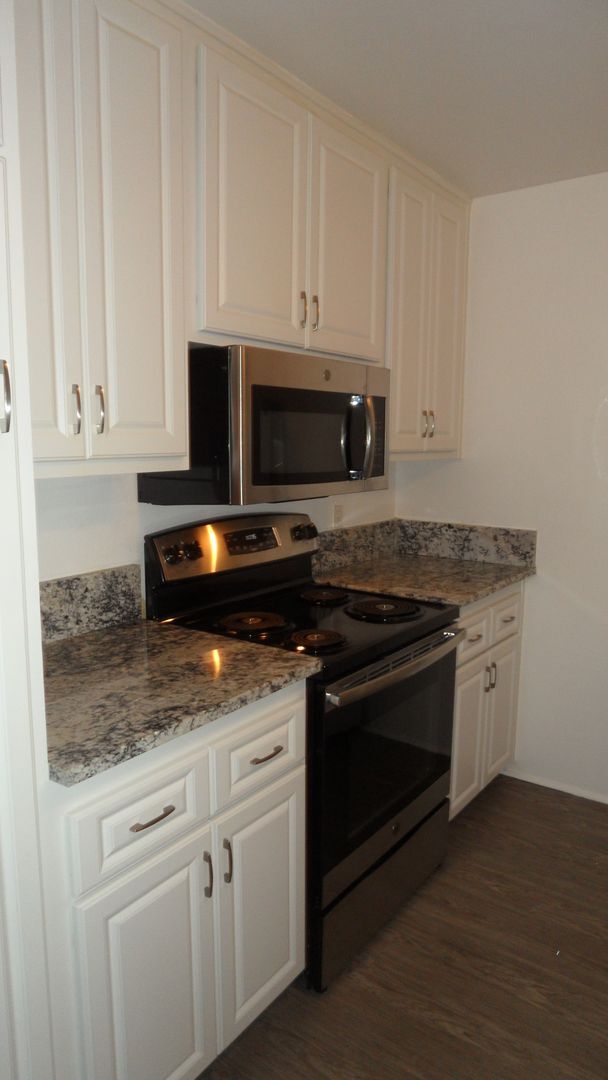 Building Photo - 172 Streamwood