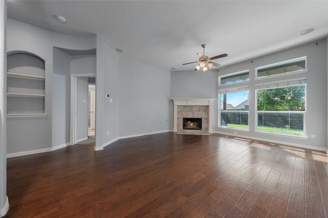 Building Photo - 2945 Mandalay Dr