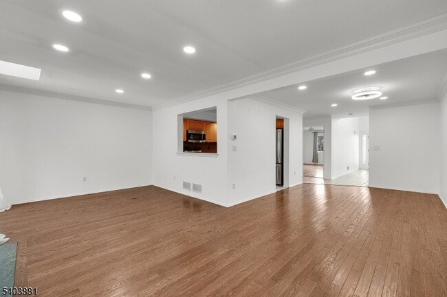 Building Photo - 48 Edgefield Dr