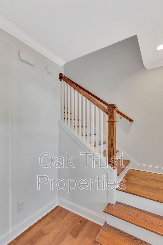 Building Photo - 1135 St Pauls Parrish Ln