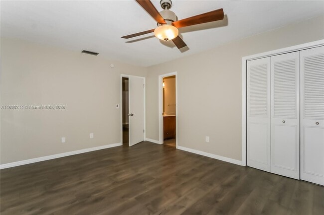 Building Photo - 6461 SW 16th Ct