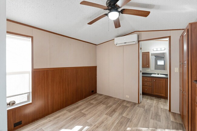 Building Photo - 720 Pritchett Ln