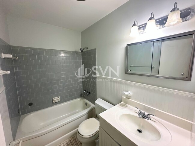 Building Photo - 110 Windsor Dr